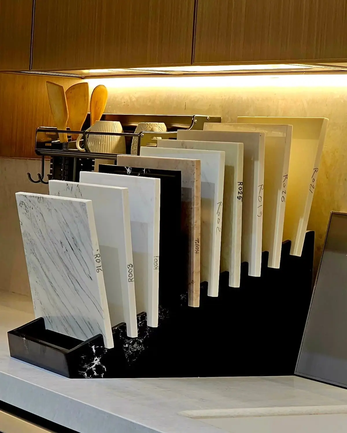 ارخص سعر متر الرخام الصناعي للمطابخ بجودة عالية