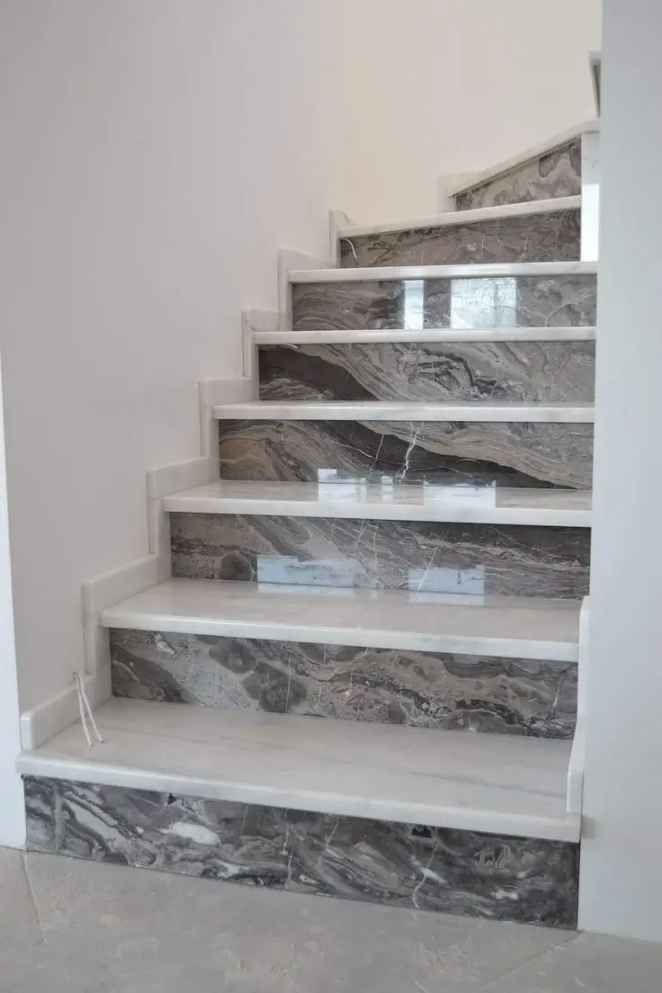 انواع السلالم واشكالها - كيف تختار الأنسب لمساحة بيتك؟